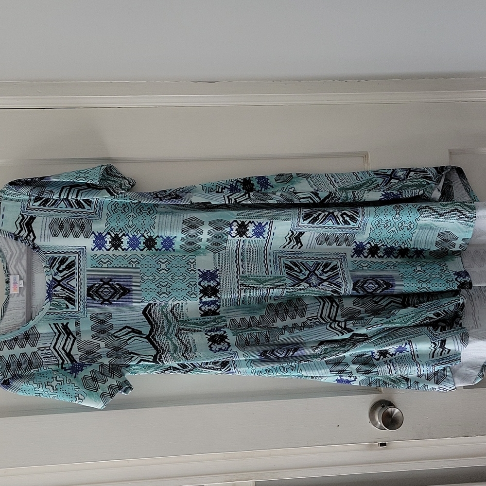 Fun patterned LulaRoe Carly